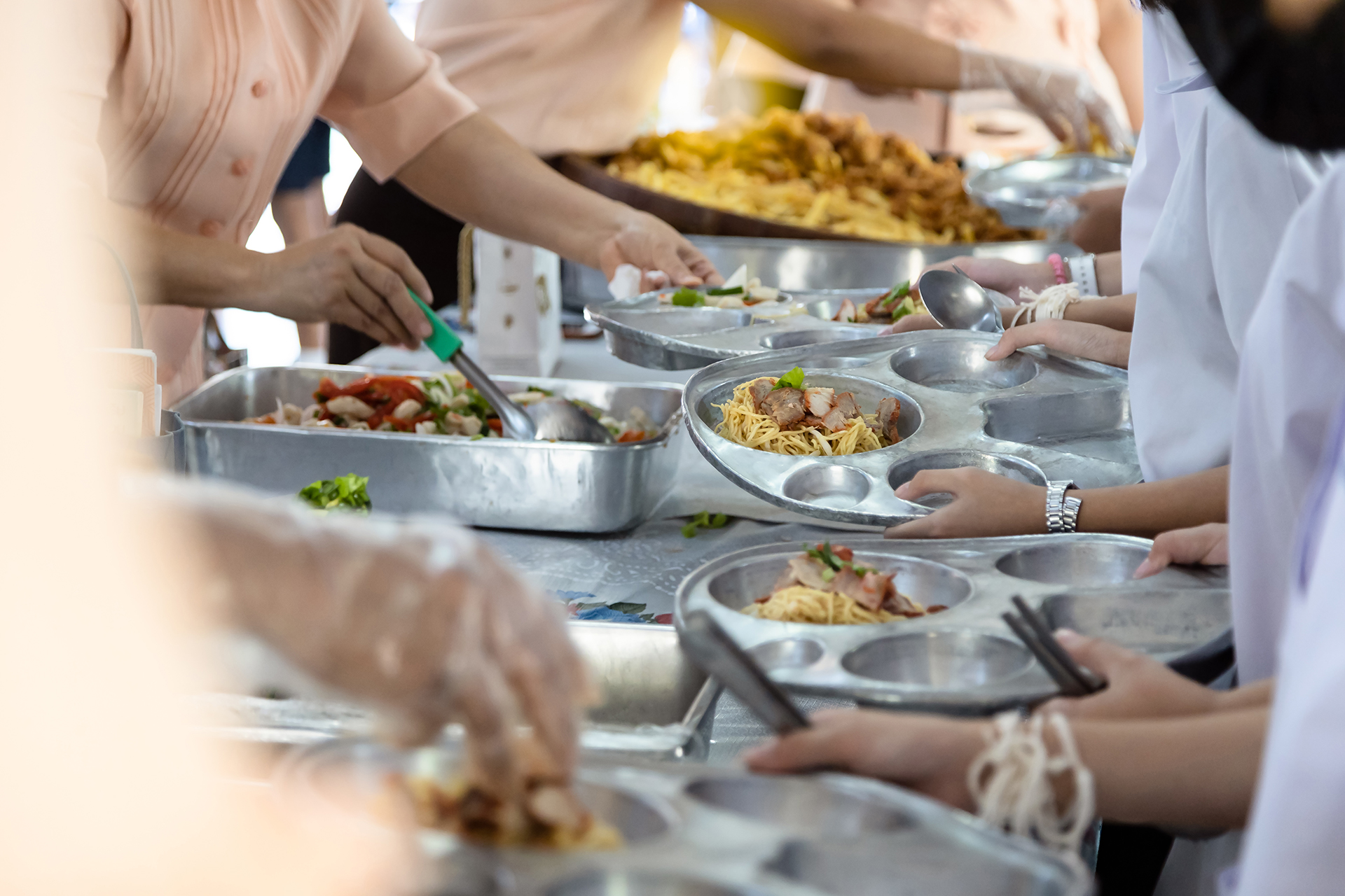 ‘Thai School Lunch’ แพลตฟอร์มจัดสำรับอาหารกลางวันให้นักเรียนไทย ถูกหลักโภชนาการ รายงานโปร่งใส ตรวจสอบได้แบบเรียลไทม์